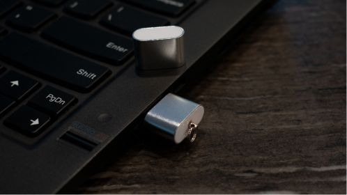 Silver MicroSD Card Reader with High Efficiency Data Transfer works for Mac